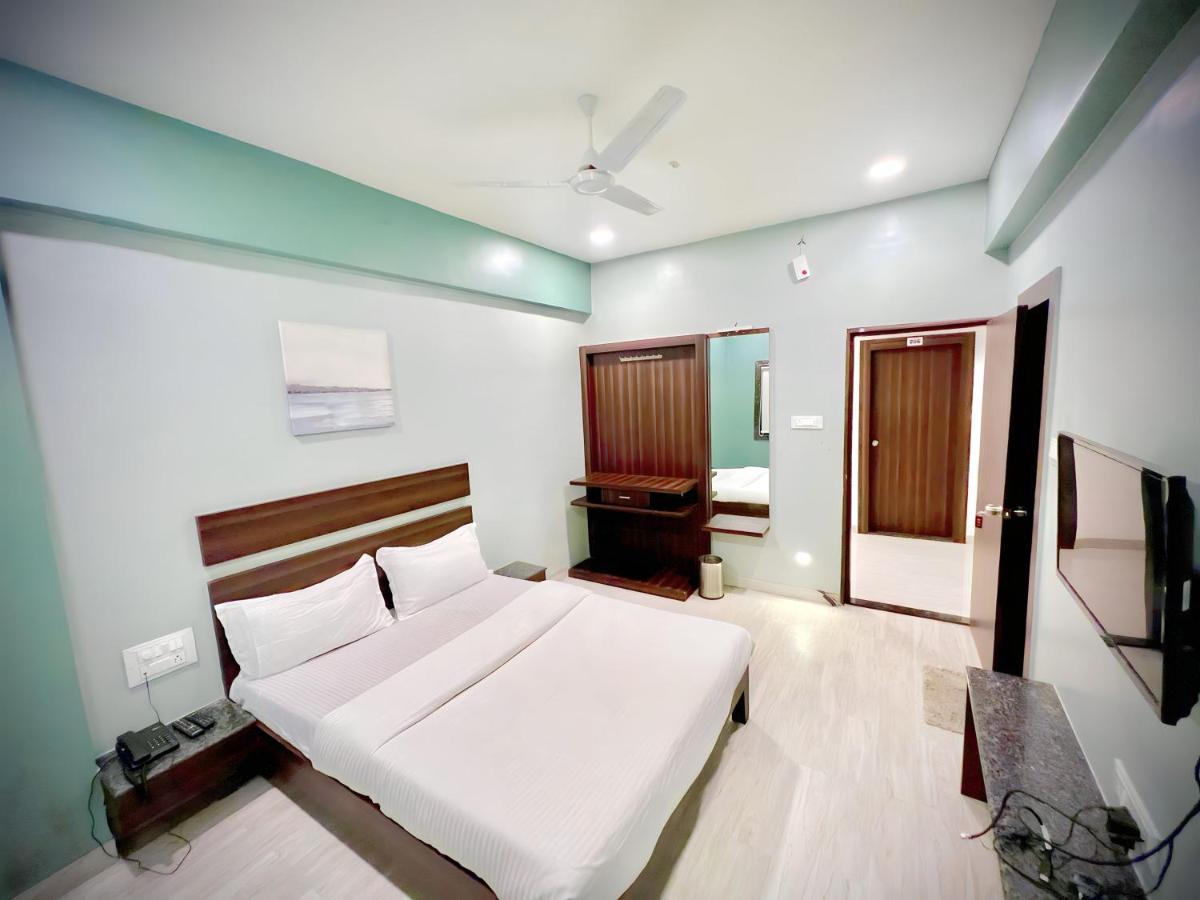 Hotel Rahul Regency, Aurangabad エクステリア 写真